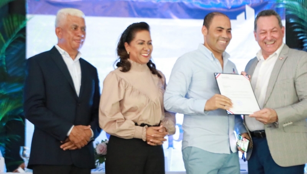 Promipyme entrega 63 millones préstamos en Fantino Porfirio Peralta: “este año 2023 colocaremos 12 mil millones”